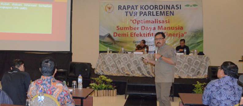 12_-_11_-_2018__Gaji_Ke-13_Diupayakan_untuk_PPPK.jpg