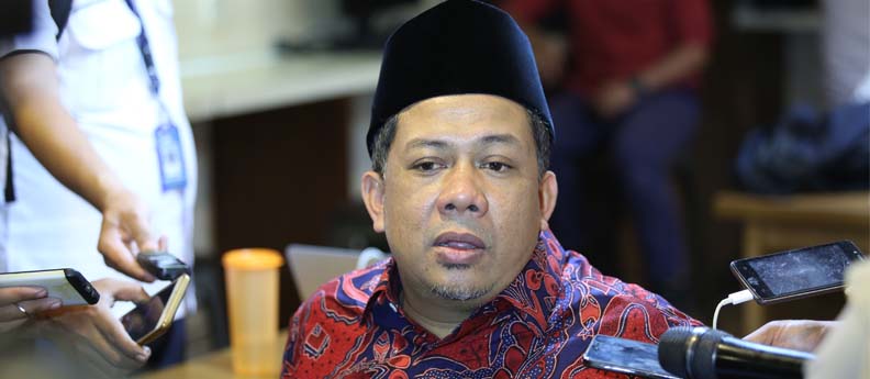13_-_8_-_2018__Wakil_Ketua_DPR_Fahri_Hamzah_mengatakan_jika_pertarungan_dalam_pilpres.jpg