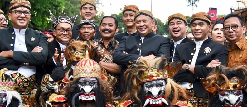 28_-_11_-_2018__Bambang_Soesatyo_meminta_Kadin_memajukan_kebudayaan_dan_kearifan_loka.jpg