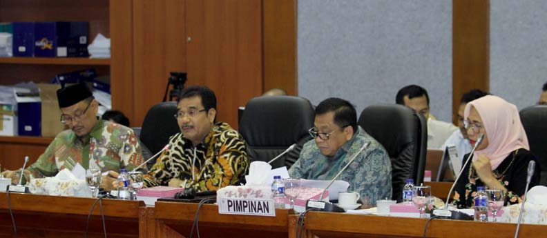 6_-_8_-_2018__Rapat_Komisi_X_dengan_Kemenpora.jpg