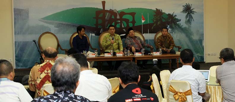 9_-_8_-_2018__Diskusi_Dialektika_Demokrasi_dengan_tema_Kandidat_Pasangan_Pilpres_2019_Kejutan_Publik