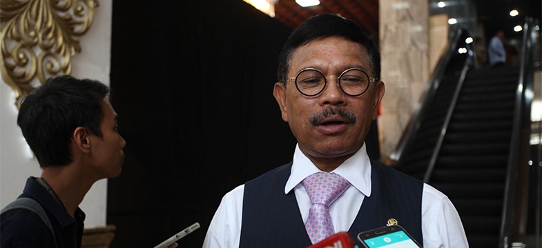 Anggota_DPR_RI_Johnny_G__Plate_021019.jpg