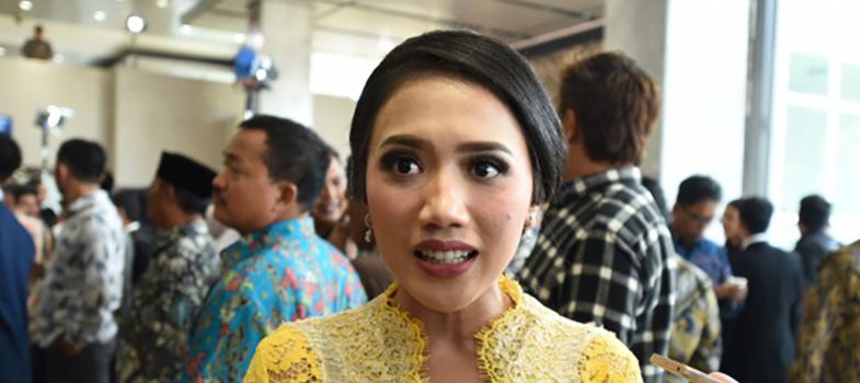 Anggota_DPR_RI_Puteri_Anneta_Komarudin_041019.jpg