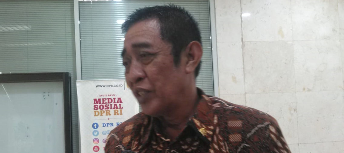 Anggota_Komisi_VIII_Bisri_Romly.jpg