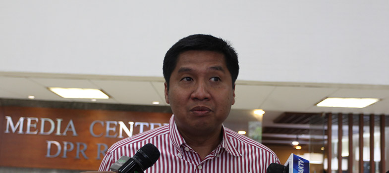 Anggota_Komisi_XI_DPR_RI_Maruarar_Sirait.jpg