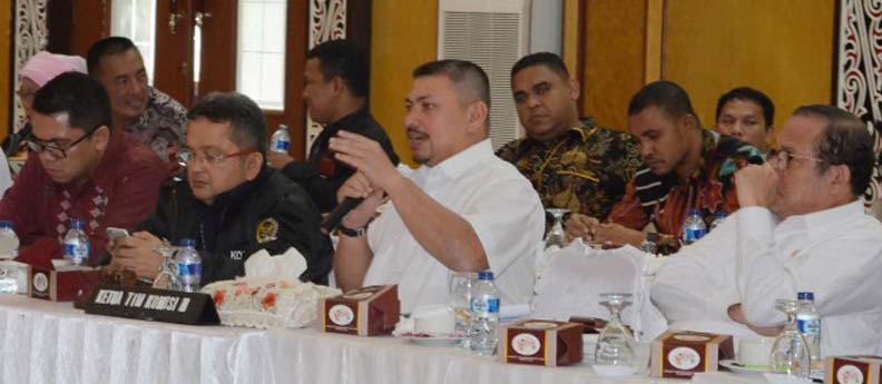 April_17_2018__Komisi_III_Ingatkan_Netralitas_Mitra_Kerjanya_pada_Pilkada_Serentak.jpg