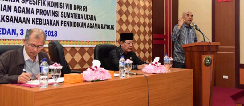 April_6_2018__Komisi_VIII_Salurkan_Bantuan_Kepada_Gereja_Katolik_di_Sumut.jpg