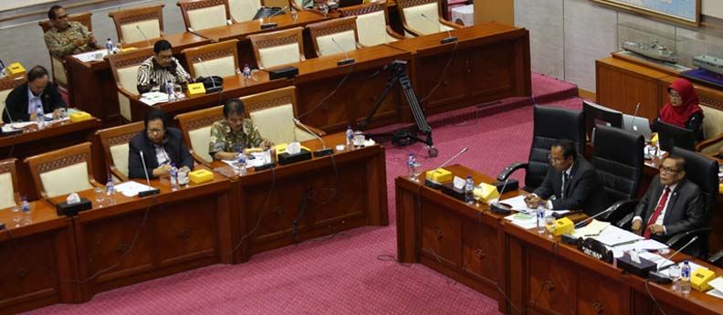 April_9_2018__Rapat_Komisi_I.jpg