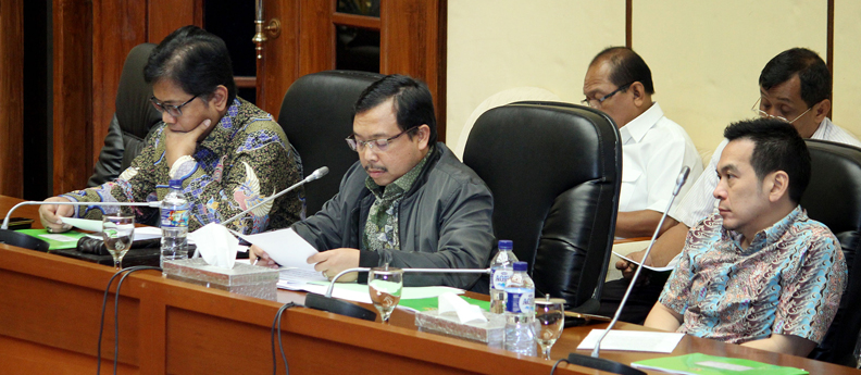 DPR-edisi-4-komisir-5-okt.jpg