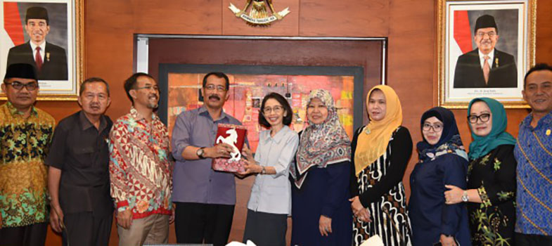 Deputi_Persidangan_Setjen_dan_BK_DPR_RI_Damayanti.jpg