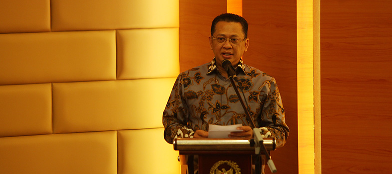 Ketua_DPR,_Perizinan_Investor.jpg