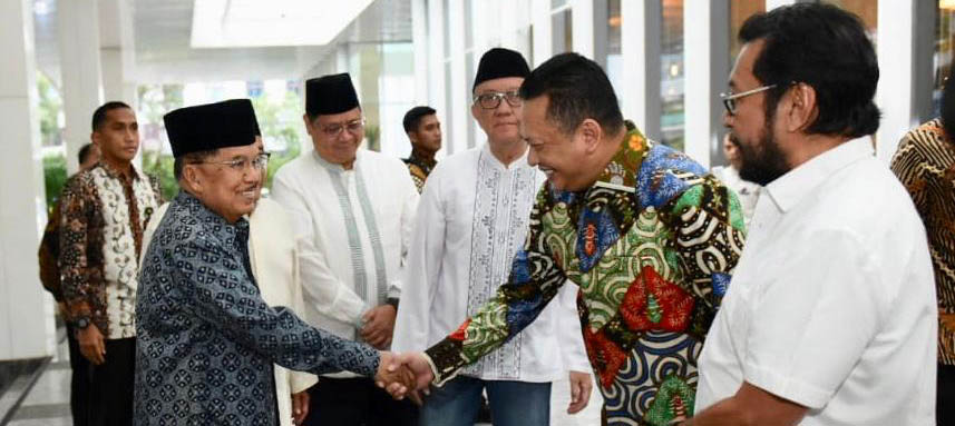 Ketua_DPR_RI_menjamin_Kepastian_Dunia_Usaha.jpg