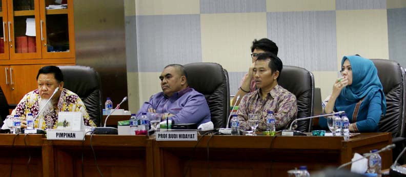 Maret_15_2018__Rapat_Komisi_IX_DPR_Isu_pembayaran_Faskes.jpg