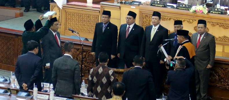 Maret_20_2018__Pelantikan_Wakil_Ketua_DPR_RI_Utut_Adianto.jpg