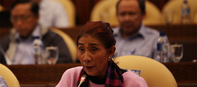 Menteri_Kelautan_dan_Perikanan_Susi_Pudjiastuti.jpg