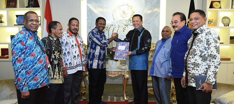 Pengangkatan_Anggota_DPRD_Papua_Barat.jpg