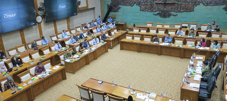 Raker_komisi_11_dengan_menkeu_21819.jpg