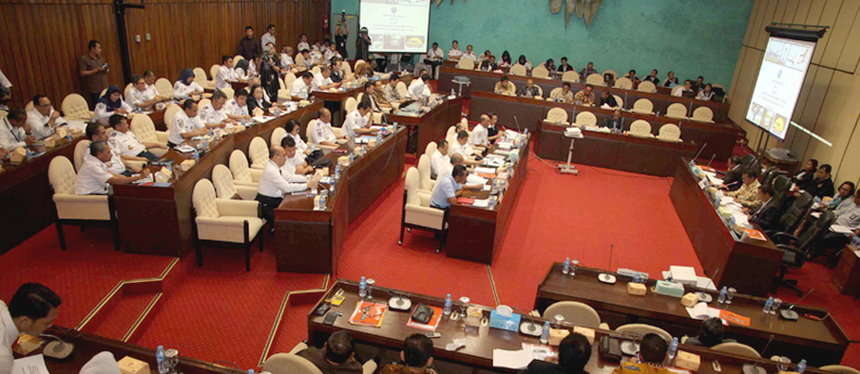 Rapat-kerja-Komisi-V-DPR-RI-dengan-Kementerian-Perhubungan.jpg