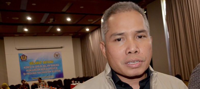 Wakil_Ketua_Komisi_XI_DPR_RI_Achmad_Hafisz_Tohir.jpg